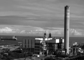 AKSA’dan daha fazla enerji alımı için makineler tamir edilmiyor