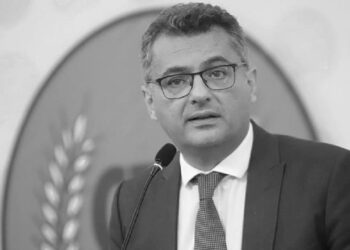 Muhalefet Geçitkale protokolüne görmeden mi destek verdi? | Esra Aygın