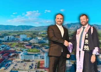 YDÜ Mütevelli Heyeti üyesi yasaklı göçmen ilan edildi