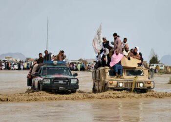 Afganistan ve Pakistan’da meydana gelen sel ve yıldırımlar onlarca can aldı