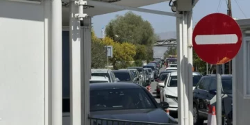 Aydemet barikatında yine araç kuyrukları