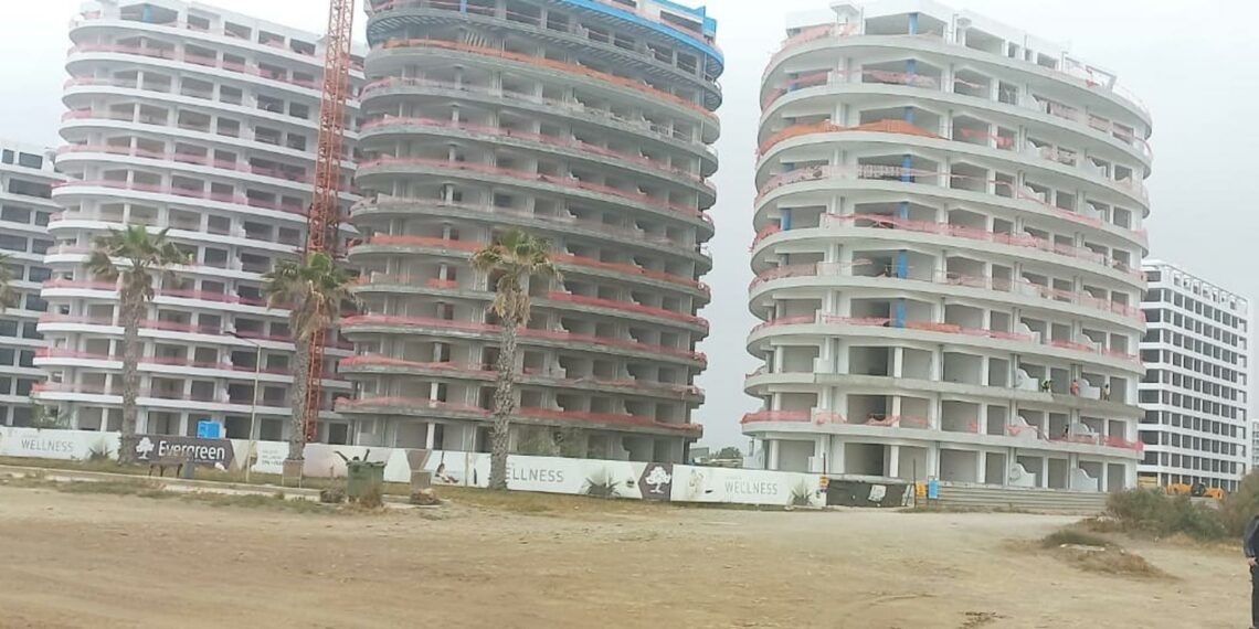 Karlıtaş: Bin olan köy nüfusu bir anda 30 bine çıkacak