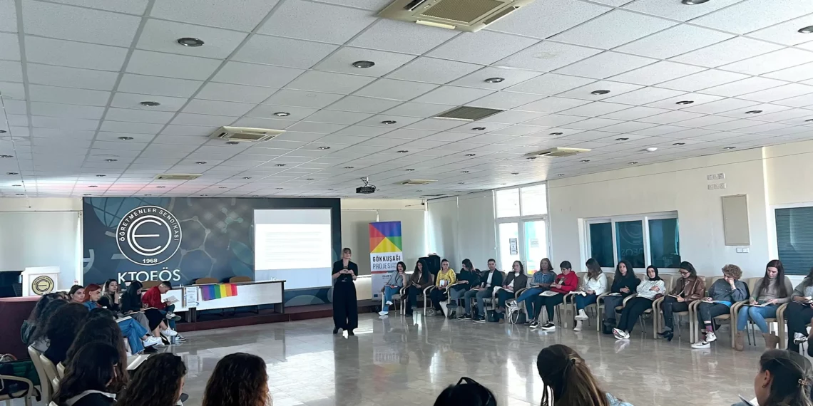 “Öğretmenlere Yönelik Gökkuşağı Eğitim Programı” adlı pilot eğitim serisi gerçekleştirildi