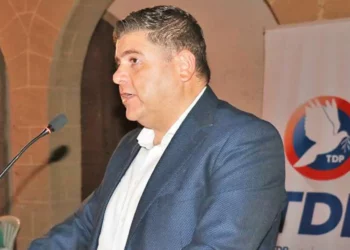Bir Kıbrıslı daha Türkiye’ye alınmadı