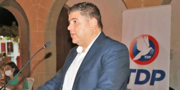 Bir Kıbrıslı daha Türkiye’ye alınmadı