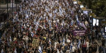 İsrailliler hükümeti protesto etti