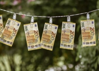 Kıbrıs’a nakit akışı artıyor: 90 milyon Avro nerede?