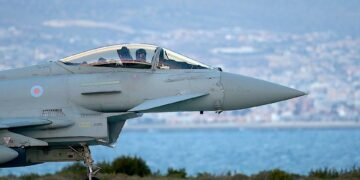 SAVAŞ ÜSSÜ: Ada’nın güvenliği eski sömürgecinin insafında