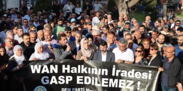 Van’da irade gasp edildi, seçimi kaybeden belediye başkanı ilan edildi
