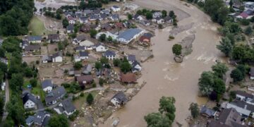 Almanya’da şiddetli yağışlar: Bavyera ve Baden-Württemberg sular altında