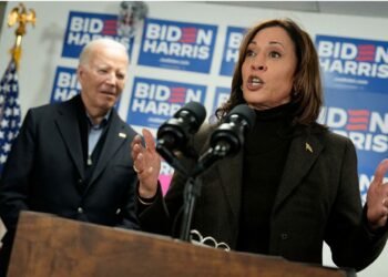 Biden başkanlık yarışından çekilerek Harris’i aday gösterdi