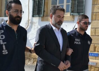 Polis: 440 kesim işçisinin işlemlerini hızlandırmak için 50 bin stg aldı