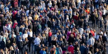 BM: Dünya nüfusu 2084’ten itibaren gerileyecek