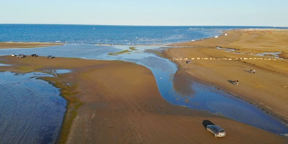 Azerbaycan, Hazar Denizi’nin küçülmesiyle ilgili alarm verdi