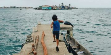 Karayip adalarında yükselen deniz seviyeleri nedeniyle ilk zorunlu göç başladı