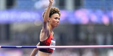 Pisgobulu Anne, Sarıyerli (İstanbul) babanın Zodyalı kızı Buse… | Mustafa Onurer