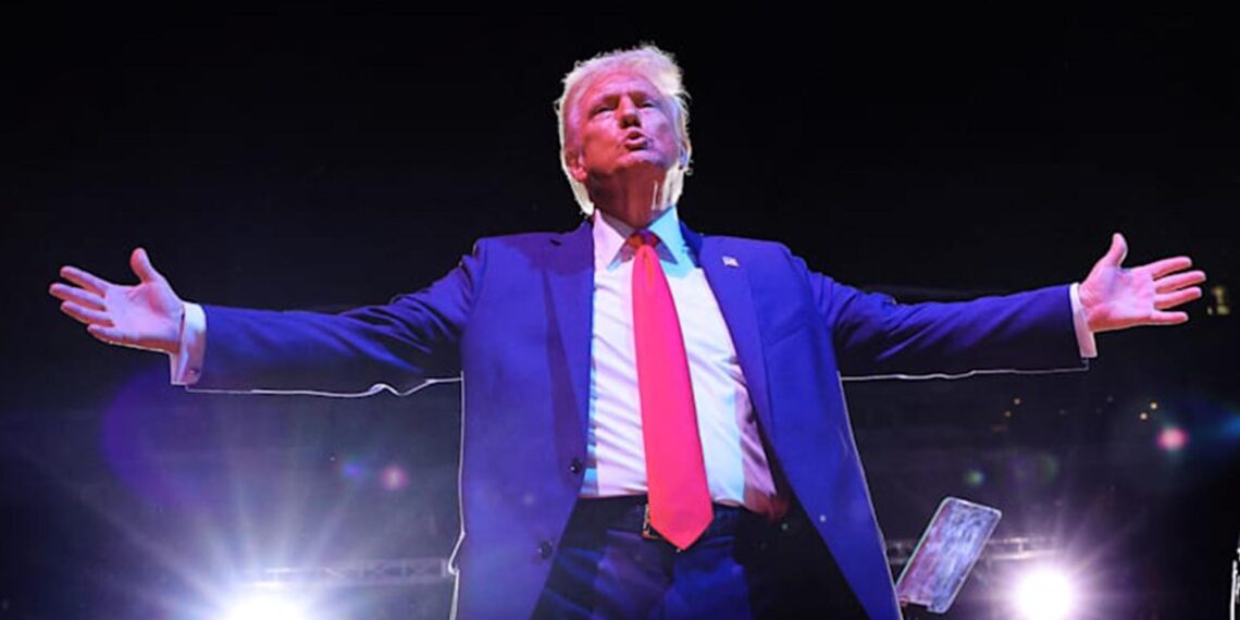 ABD demokrasisinin sonu oldukça öngörülebilirdi | Jason Stanley