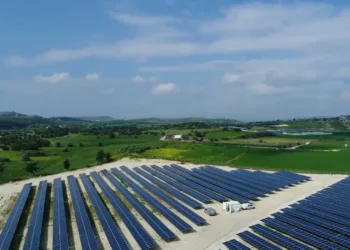 Aradippou, Güneş Enerjisi İle Enerji Bağımsızlığını Elde Eden Kıbrıs’ta İlk Belediye Oldu