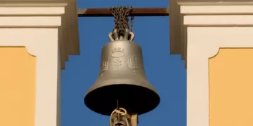 Uzun Sürelerde Yükse Sesle Gambana* Çalan Papaz Mahkemelik Oldu