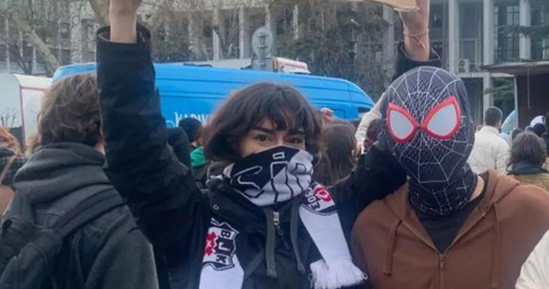 Türkiye’de Gençler Sokakta: “Aile Yılı Değil, Direniş Yılı”