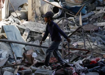 İsrail Gazze’yi Yeniden Bombalamaya Başladı