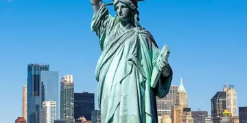 Fransız Vekil, ABD’den Özgürlük Heykeli’ni Geri İstedi