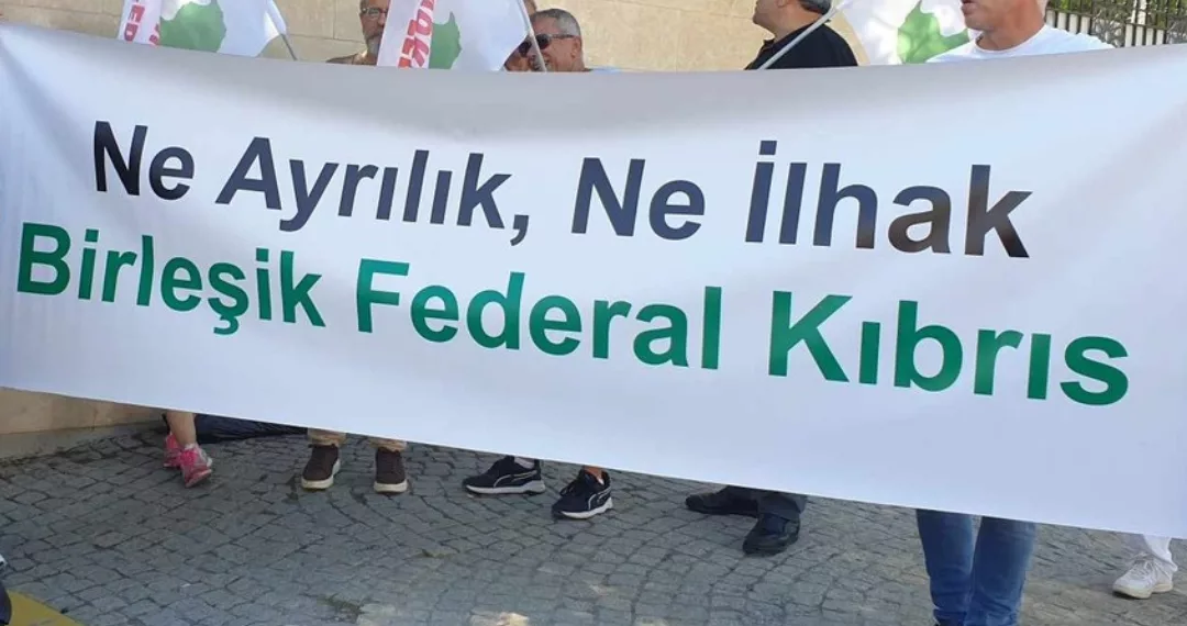 Kıbrıslı Yurtseverlerden “İki Egemen Devletli” Çözüme Karşı İmza Kampanyası