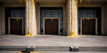 Usludan Yeğ midir Delimiz? veya Gregor Samsalaştıramadıklarından mısınız?