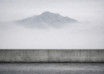 Ah Çektik, Karşıdaki Dağları Yıkmadan