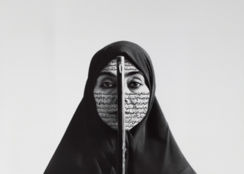 Dünya Yerinden Oynar